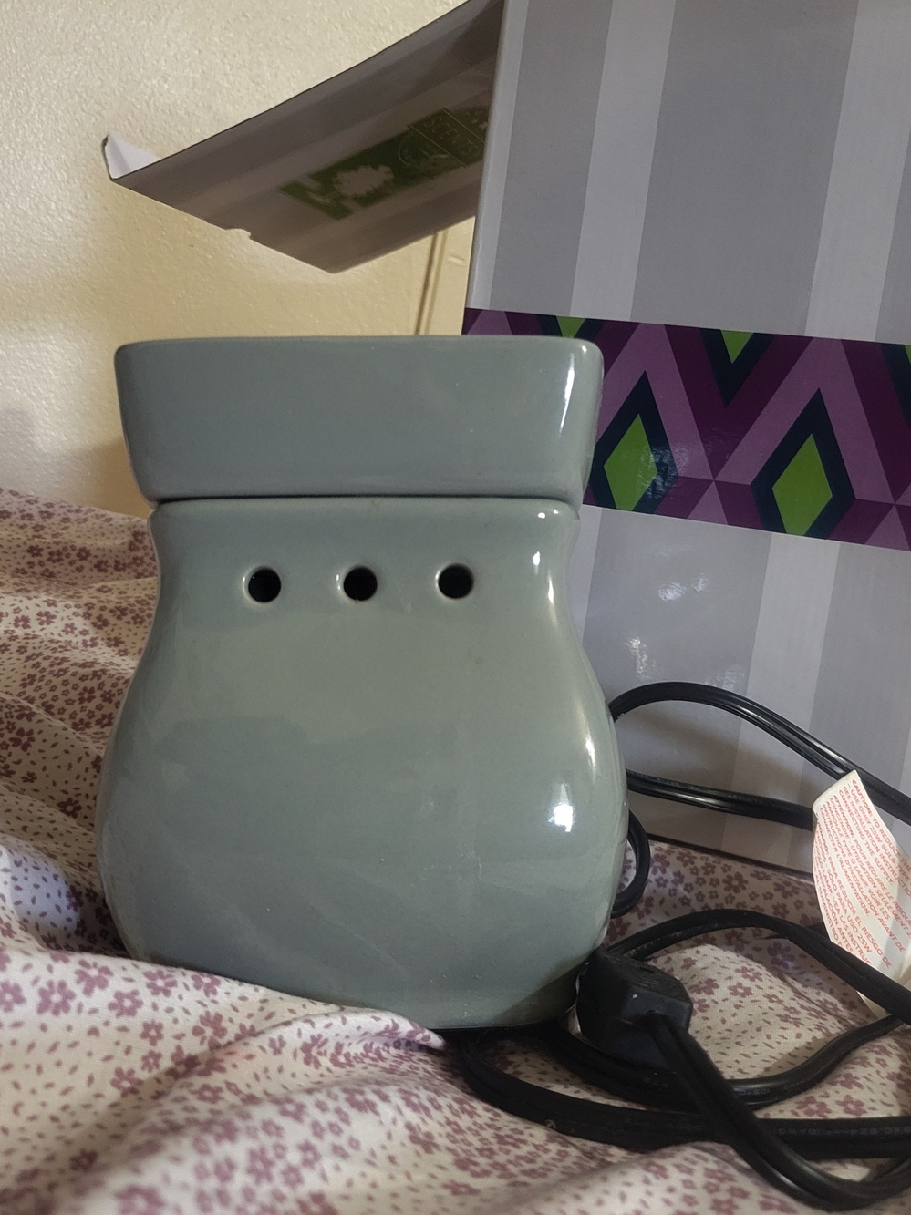 Scentsy Ceramic Wax Warmer in Sage Green